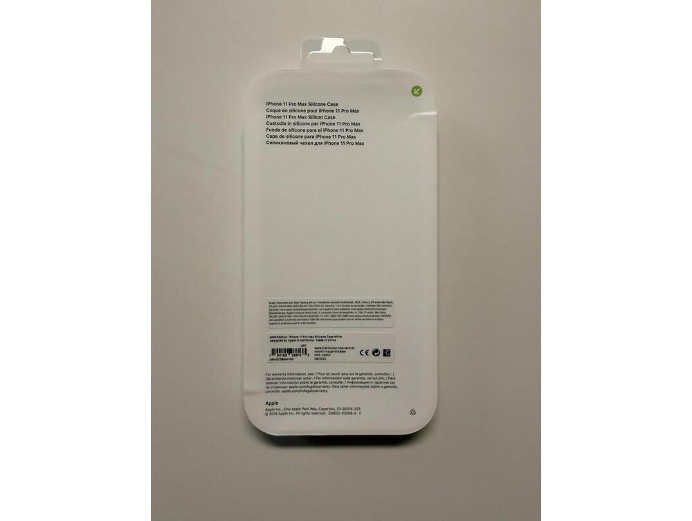 Apple iPhone 11 Pro Max Silicone Case White NIB - Picture 2 of 2
